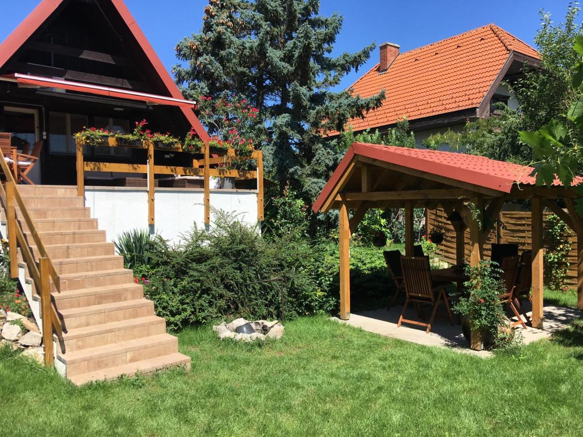 Wooden Apartman Prémium Jacuzzival Alsóörs Buitenkant foto
