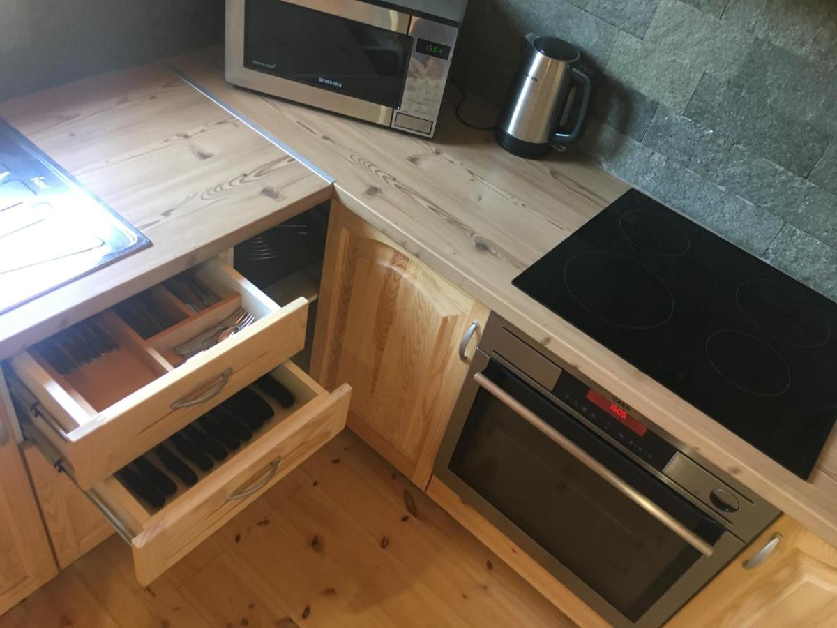 Wooden Apartman Prémium Jacuzzival Alsóörs Buitenkant foto