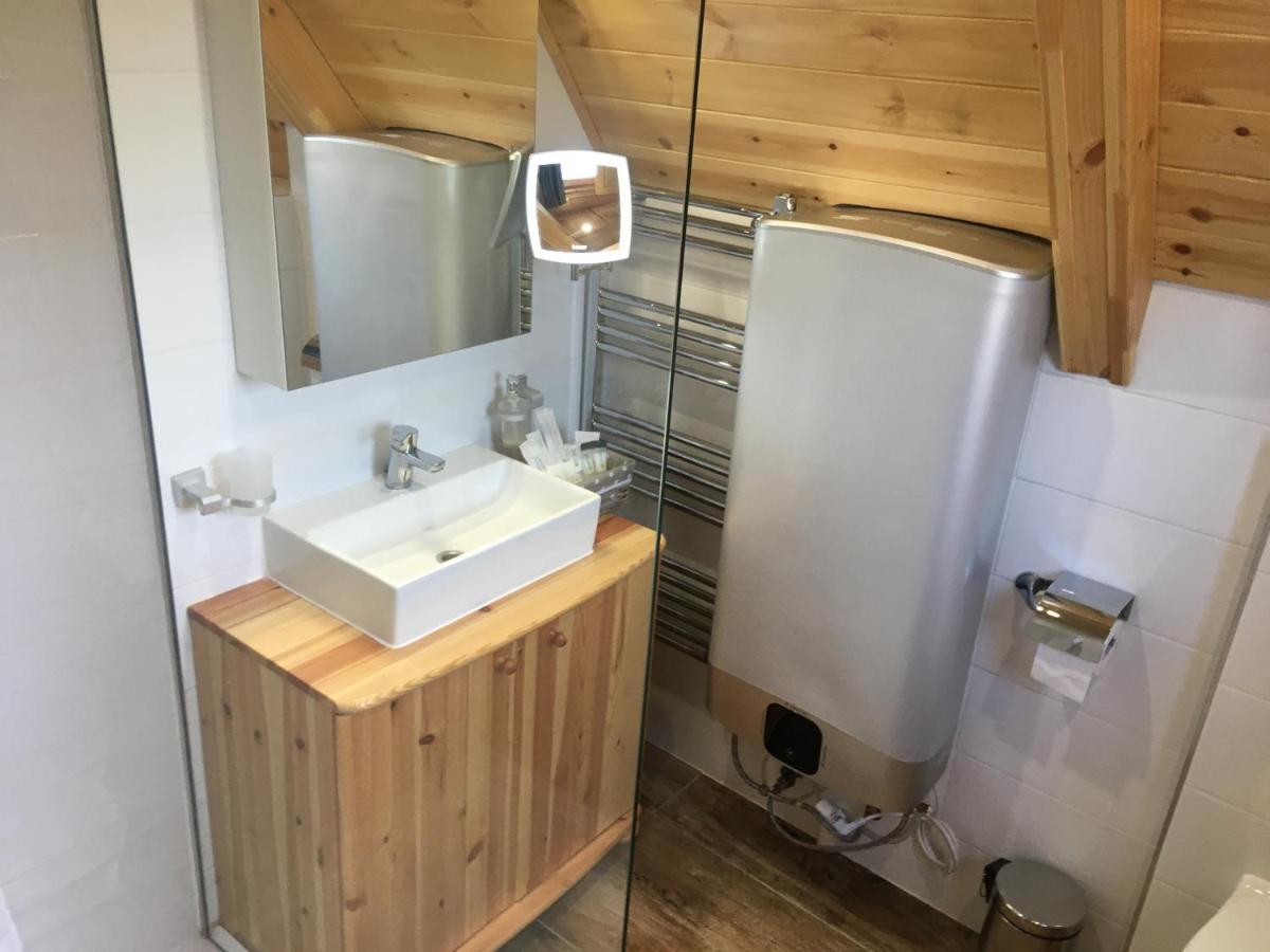 Wooden Apartman Prémium Jacuzzival Alsóörs Buitenkant foto