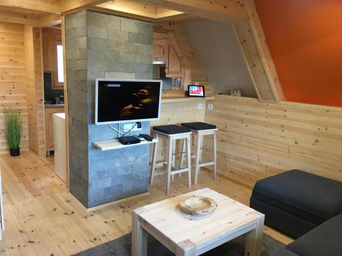 Wooden Apartman Prémium Jacuzzival Alsóörs Buitenkant foto