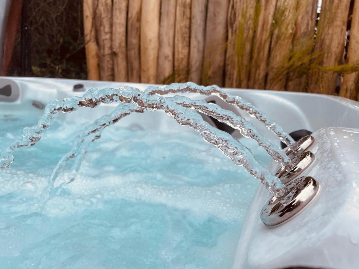 Wooden Apartman Prémium Jacuzzival Alsóörs Buitenkant foto
